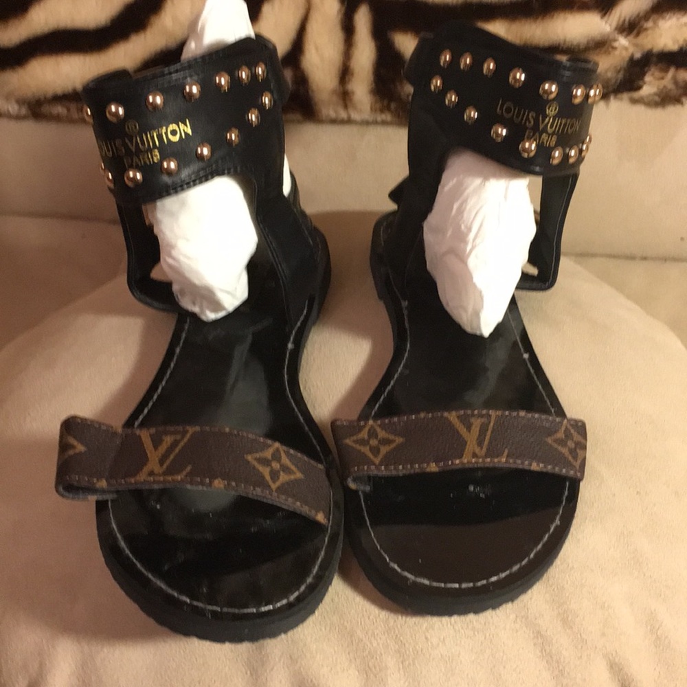 Chinese version of LV sandals